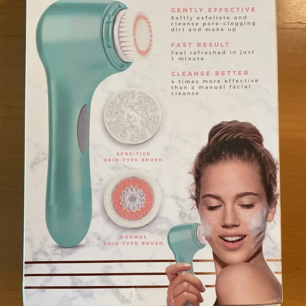 Brookstone Radiant Facial Cleansing Brush